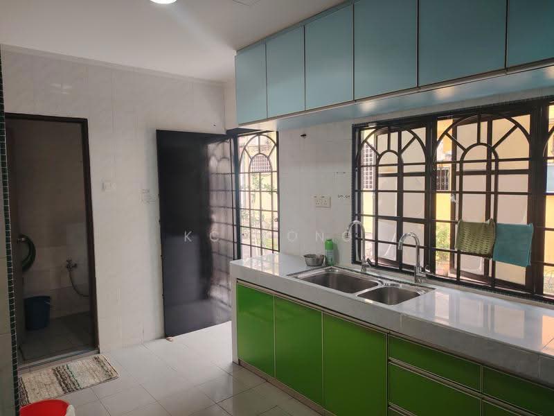 Rumah Teres 2-Tingkat untuk Disewa di Taman Overseas Union (Taman Oug) (Jalan Klang Lama (Old Klang Road)) - KC Wong - Kitchen - PropertyGuru.com.my