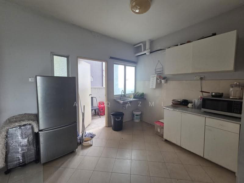 Kondominium untuk Dijual di Unipark Condominium - Aniq Azmi - Kitchen - PropertyGuru.com.my