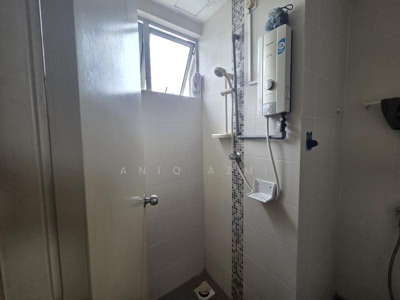 Kondominium untuk Dijual di Unipark Condominium - Aniq Azmi - Bathroom - PropertyGuru.com.my