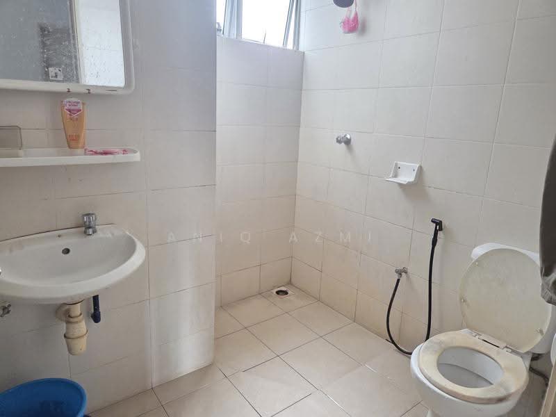 Kondominium untuk Dijual di Unipark Condominium - Aniq Azmi - Bathroom - PropertyGuru.com.my