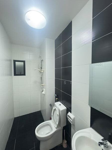 Kediaman Servis untuk Disewa di Sky View - John Sia - Bathroom - PropertyGuru.com.my