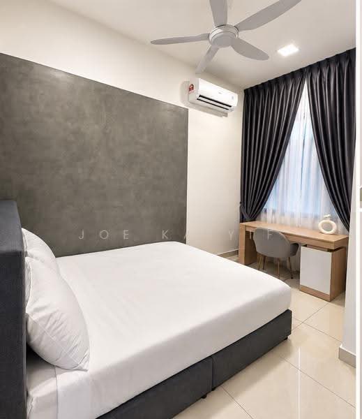 Medium Room Shared Bathroom