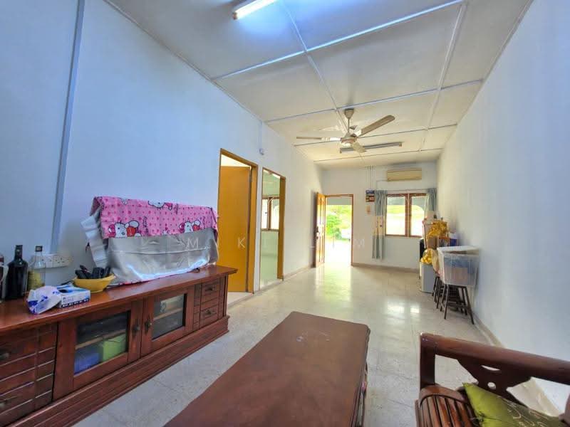 Rumah Teres 1-Tingkat untuk Dijual di Taman Zamrud (Kajang) - Mike Lim - Living Room - PropertyGuru.com.my