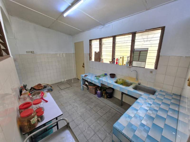 Rumah Teres 1-Tingkat untuk Dijual di Taman Zamrud (Kajang) - Mike Lim - Kitchen - PropertyGuru.com.my
