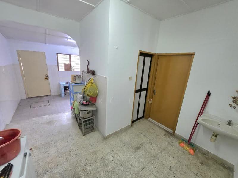 Rumah Teres 1-Tingkat untuk Dijual di Taman Zamrud (Kajang) - Mike Lim - Kitchen - PropertyGuru.com.my