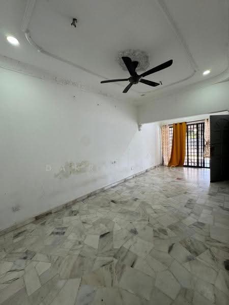1-storey Terraced House for Sale in Bandar Baru Permas Jaya (Permas Jaya) - Darren Ang - Living Room - PropertyGuru.com.my
