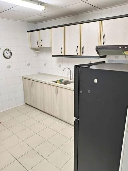Condominium for Rent at The Habitat - Nicholas Low - Kitchen - PropertyGuru.com.my