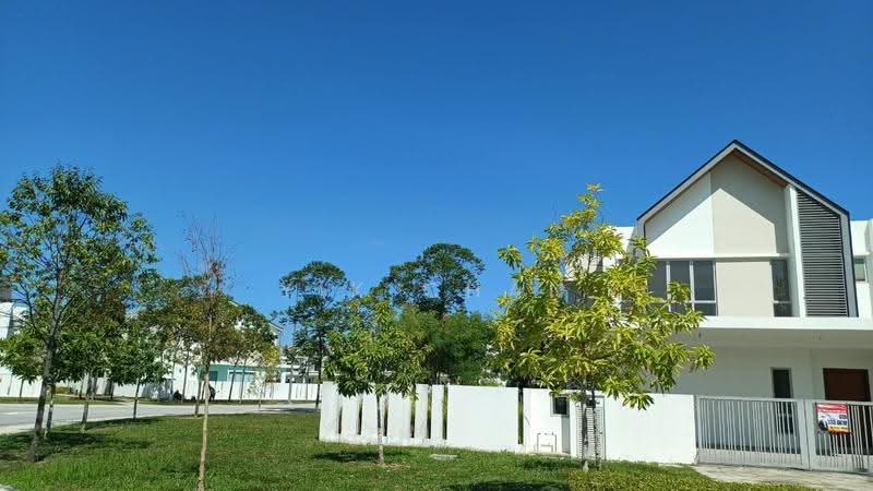 Rumah Teres 2-Tingkat untuk Dijual di Bandar Gamuda Cove (Dengkil) - Yik Chan - Exterior - PropertyGuru.com.my