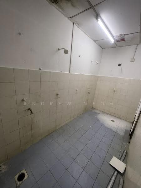 Pejabat untuk Disewa di Kawasan Perindustrian Balakong (Balakong) - Andrew Neoh - Bathroom - PropertyGuru.com.my