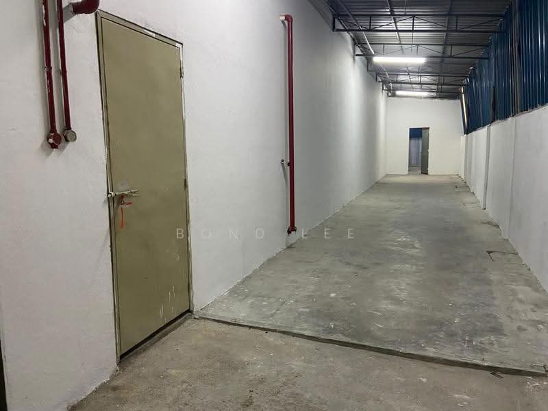 Warehouse for Rent in Kawasan Perindustrian Batu Caves (Batu Caves) - Bond Lee - PropertyGuru.com.my