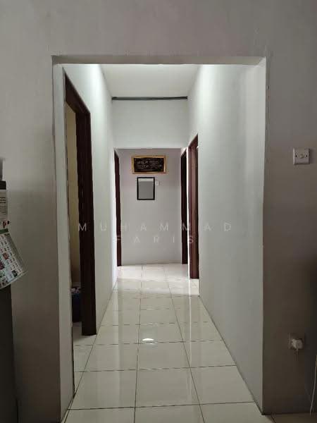 Pangsapuri untuk Dijual di Desa Temenggung Apartment - Muhammad Faris - Corridor - PropertyGuru.com.my