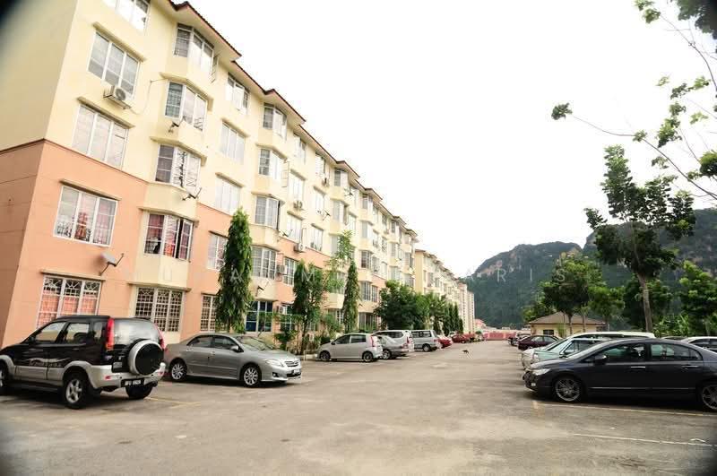 Pangsapuri untuk Dijual di Desa Temenggung Apartment - Muhammad Faris - Exterior - PropertyGuru.com.my