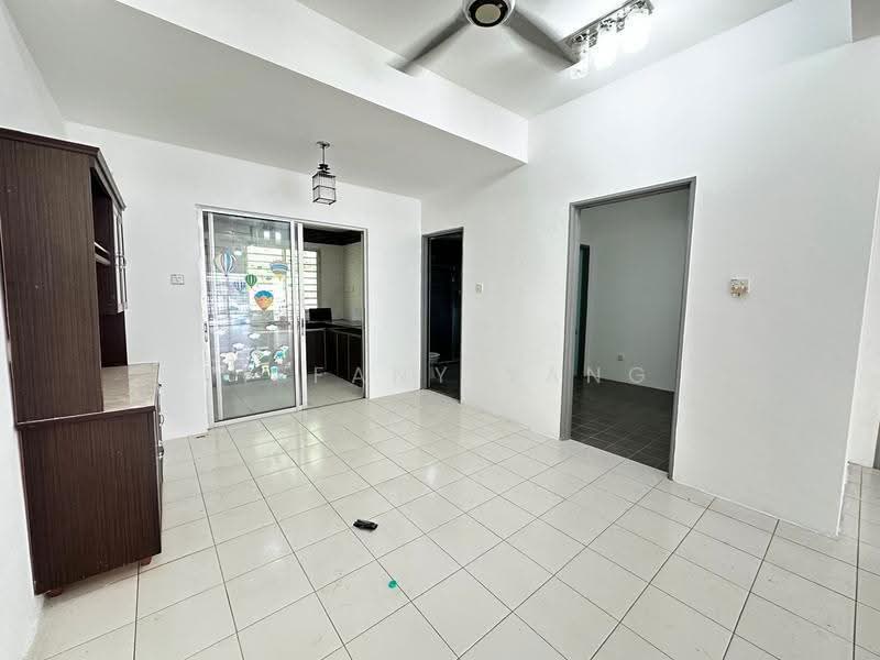 2-storey Terraced House for Sale in Kota Emerald (Rawang) - Tiffany Yang - Dining Area - PropertyGuru.com.my