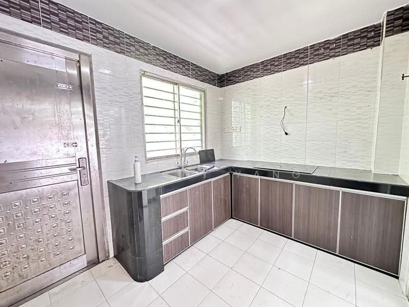 2-storey Terraced House for Sale in Kota Emerald (Rawang) - Tiffany Yang - Kitchen - PropertyGuru.com.my
