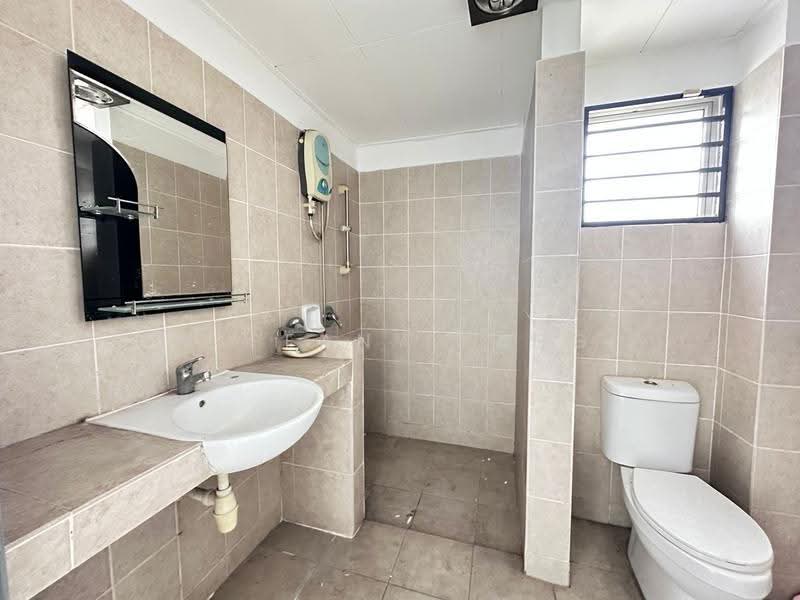 2-storey Terraced House for Sale in Kota Emerald (Rawang) - Tiffany Yang - Bilik Mandi - PropertyGuru.com.my