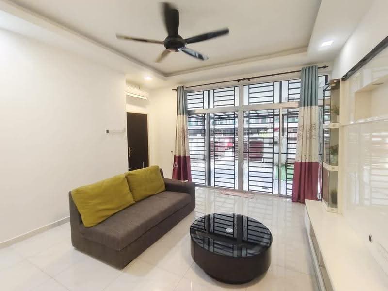 Rumah Teres 2-Tingkat untuk Disewa di Taman Mutiara Rini (Skudai) - William Loke - Living Room - PropertyGuru.com.my