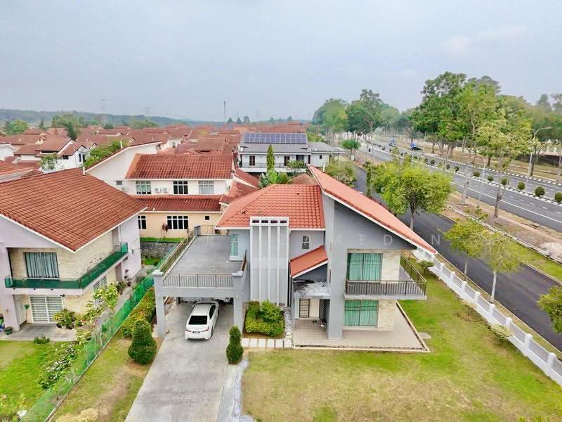 Rumah Banglo untuk Dijual di Bandar Baru Enstek (Bandar Enstek) - Adzura Zamedin - Exterior - PropertyGuru.com.my