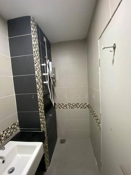 Kondominium untuk Disewa di The Vyne - Jason Lee - Bathroom - PropertyGuru.com.my