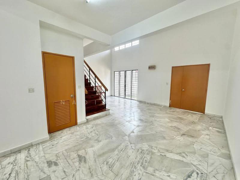 1.5-storey Terraced House for Sale in Bandar Enstek (Negeri Sembilan) - Nadia Rahim - PropertyGuru.com.my