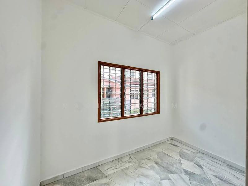 1.5-storey Terraced House for Sale in Bandar Enstek (Negeri Sembilan) - Nadia Rahim - Interior - PropertyGuru.com.my