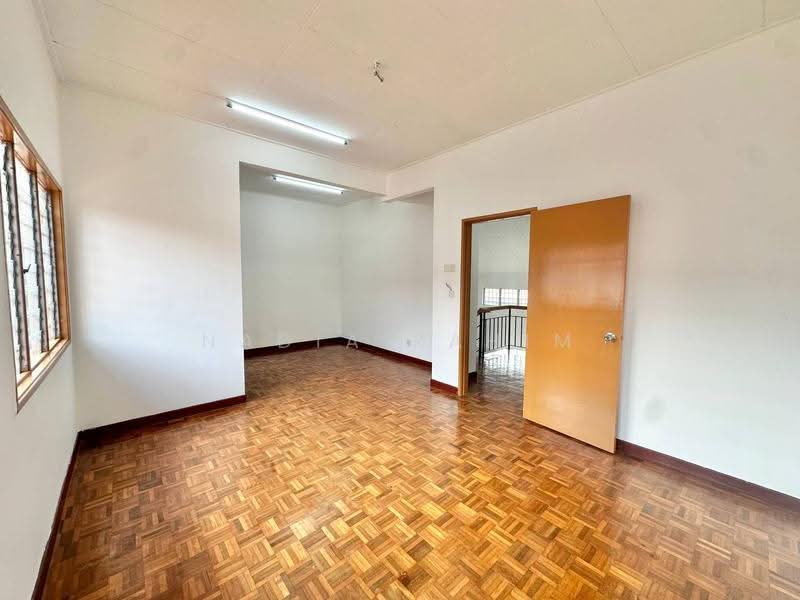 1.5-storey Terraced House for Sale in Bandar Enstek (Negeri Sembilan) - Nadia Rahim - Interior - PropertyGuru.com.my