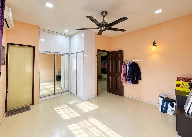 Rumah Teres 2-Tingkat untuk Dijual di Bandar Baru Salak Tinggi (Sepang) - Nadzmie Nasir - Bedroom - PropertyGuru.com.my