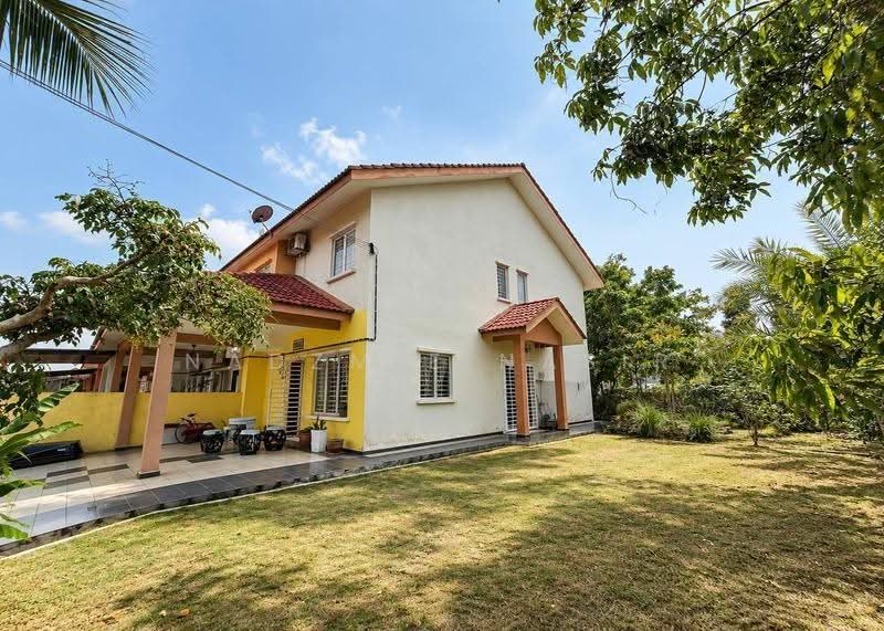 Rumah Teres 2-Tingkat untuk Dijual di Bandar Baru Salak Tinggi (Sepang) - Nadzmie Nasir - Exterior - PropertyGuru.com.my