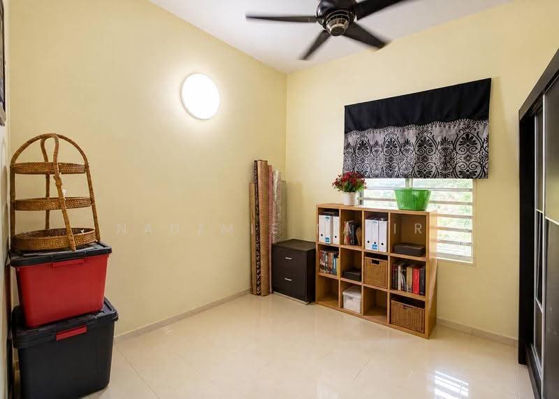 Rumah Teres 2-Tingkat untuk Dijual di Bandar Baru Salak Tinggi (Sepang) - Nadzmie Nasir - Study - PropertyGuru.com.my