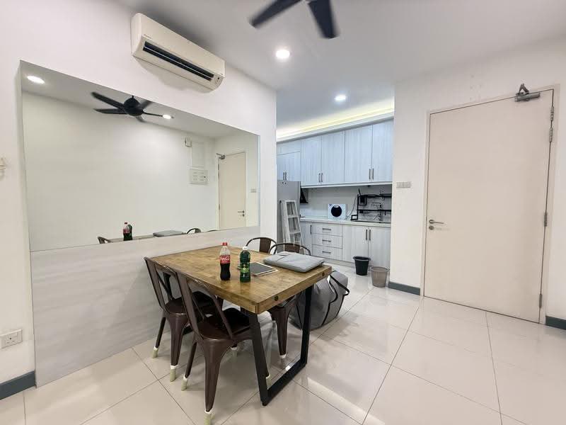Kediaman Servis untuk Disewa di South View - Shi Hui - Dining Room - PropertyGuru.com.my