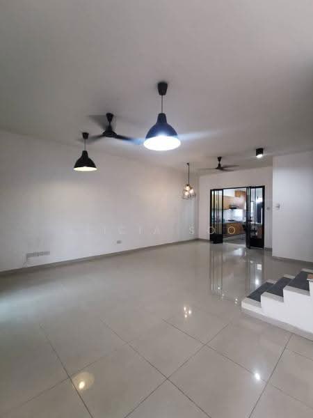 Rumah Teres untuk Dijual di Sutera Damansara (Damansara Damai) - Alicia Soo - Living Room - PropertyGuru.com.my
