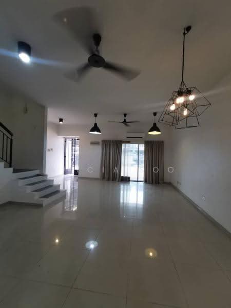 Rumah Teres untuk Dijual di Sutera Damansara (Damansara Damai) - Alicia Soo - Living Room - PropertyGuru.com.my