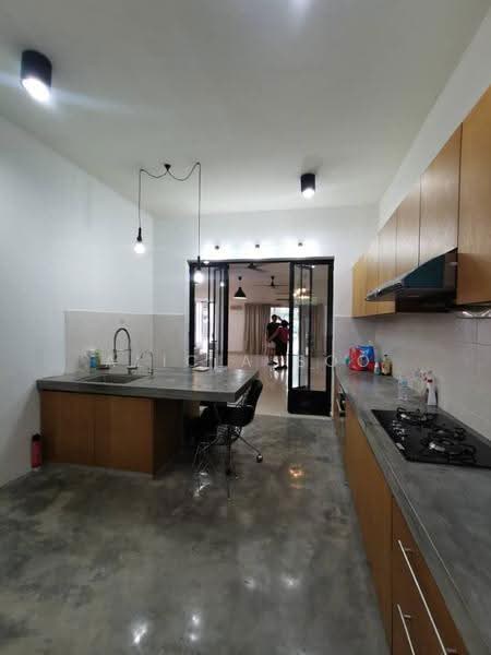 Rumah Teres untuk Dijual di Sutera Damansara (Damansara Damai) - Alicia Soo - Kitchen - PropertyGuru.com.my