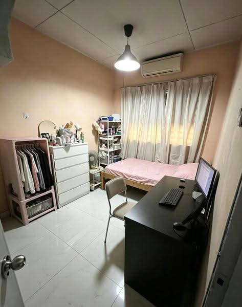 1.5-storey Terraced House for Sale in Usj 3 (Subang Jaya) - Shan Shan - Bedroom - PropertyGuru.com.my