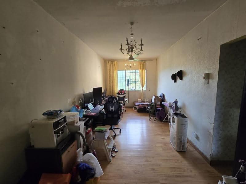Rumah Flat untuk Dijual di Permai Ria - Fauzan bin Sahrom - Study - PropertyGuru.com.my