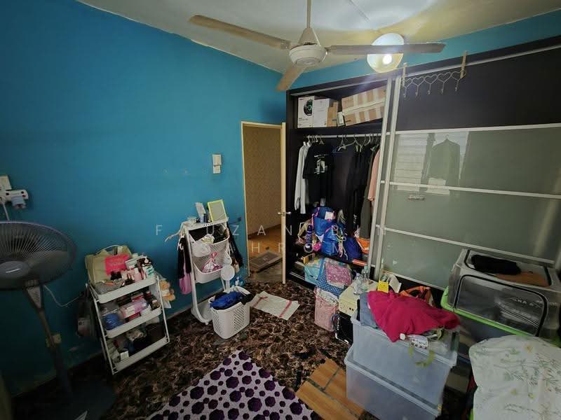 Rumah Flat untuk Dijual di Permai Ria - Fauzan bin Sahrom - Bedroom - PropertyGuru.com.my