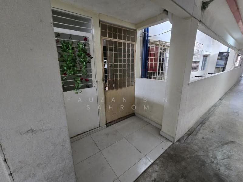 Rumah Flat untuk Dijual di Permai Ria - Fauzan bin Sahrom - Exterior - PropertyGuru.com.my