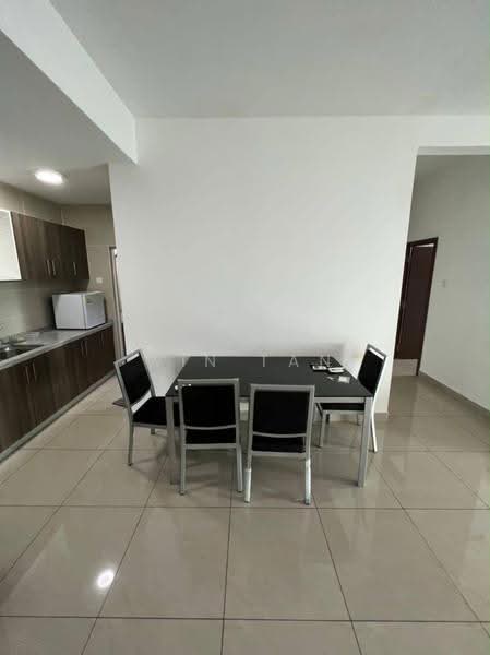 Kediaman Servis untuk Disewa di D'Secret Garden (Pangsapuri Kempas Indah) - Win Tan - Dining Room - PropertyGuru.com.my