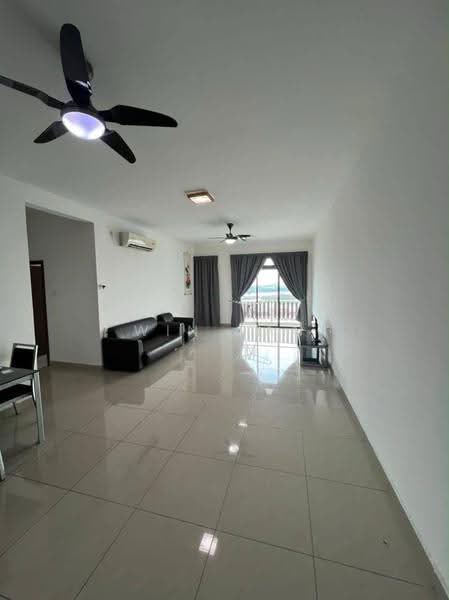 Kediaman Servis untuk Disewa di D'Secret Garden (Pangsapuri Kempas Indah) - Win Tan - Living Room - PropertyGuru.com.my