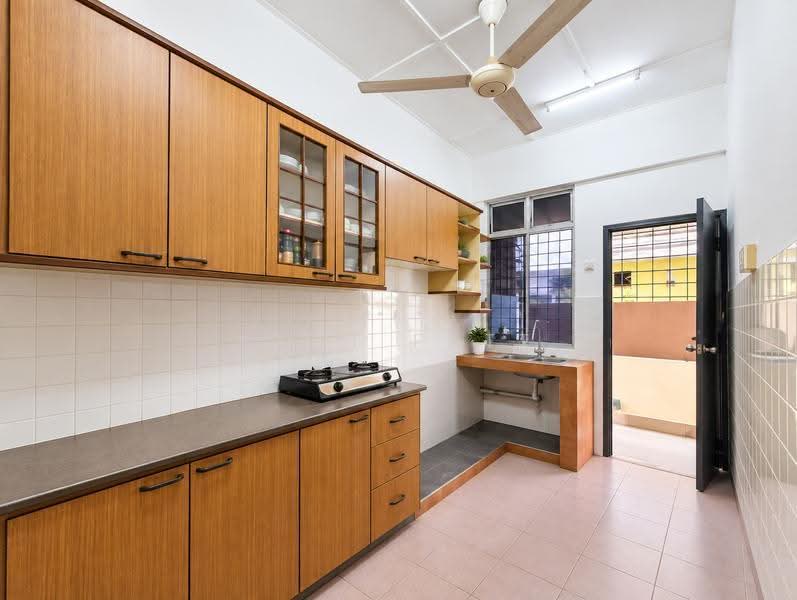 Townhouse for Sale in Taman Bukit Teratai (Ampang) - Kent Fatt - Kitchen - PropertyGuru.com.my