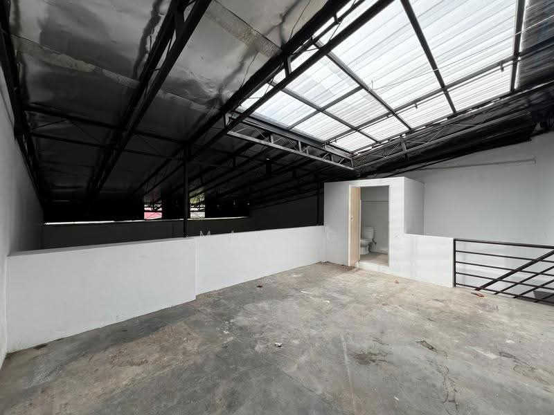 Kedai / Pejabat untuk Disewa di George Town (Penang) - Max Ng - Bathroom - PropertyGuru.com.my