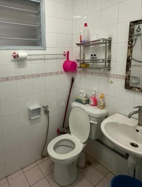 Pangsapuri untuk Dijual di Menara Pelangi - Michael Kei - Bathroom - PropertyGuru.com.my