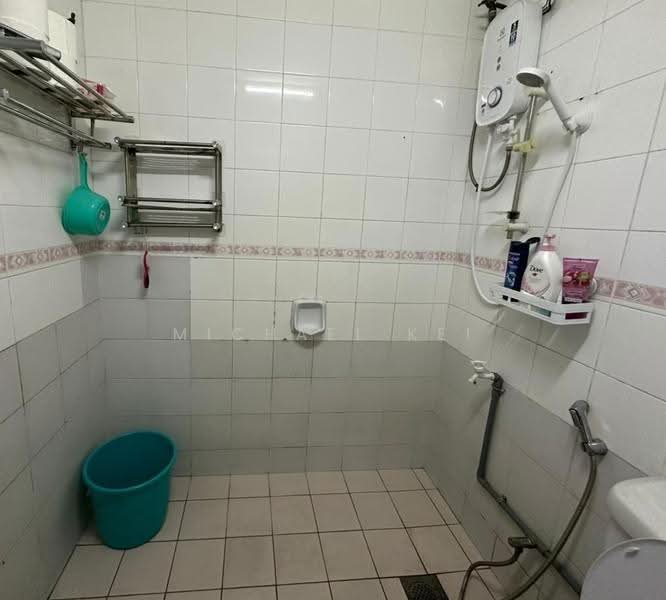 Pangsapuri untuk Dijual di Menara Pelangi - Michael Kei - Bathroom - PropertyGuru.com.my