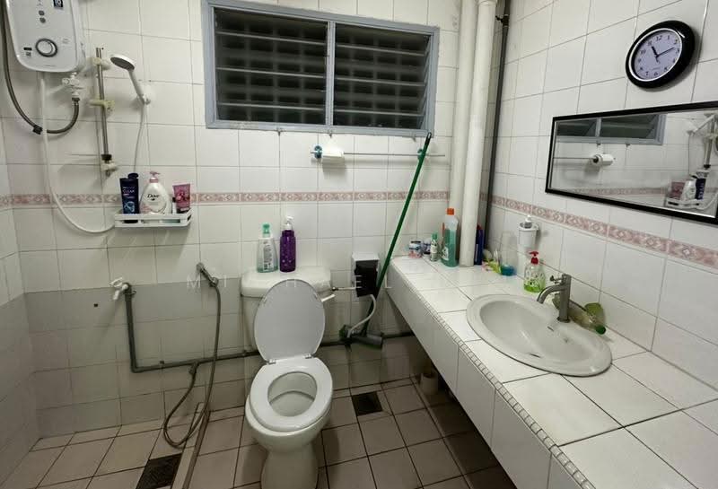 Pangsapuri untuk Dijual di Menara Pelangi - Michael Kei - Bathroom - PropertyGuru.com.my