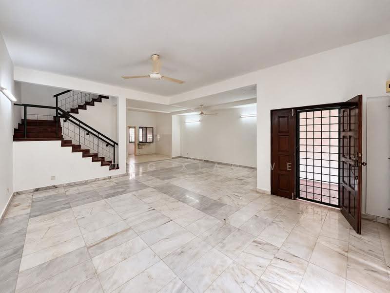 2-storey Terraced House for Rent in Tropicana (Petaling Jaya) - Kwong Xiao Wei - Entrance - PropertyGuru.com.my