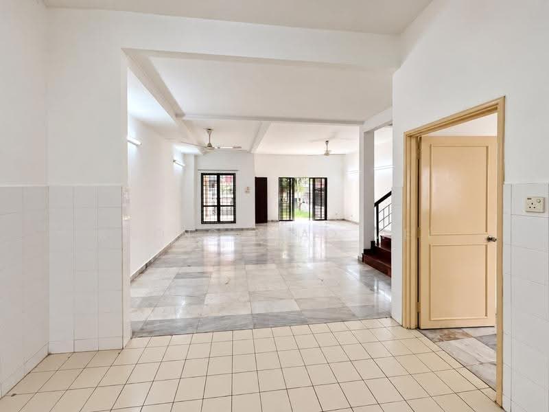 2-storey Terraced House for Rent in Tropicana (Petaling Jaya) - Kwong Xiao Wei - Living Room - PropertyGuru.com.my