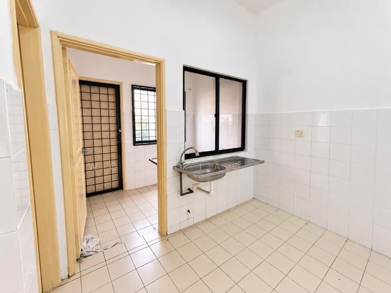 2-storey Terraced House for Rent in Tropicana (Petaling Jaya) - Kwong Xiao Wei - Kitchen - PropertyGuru.com.my