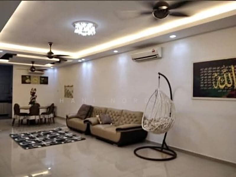 Rumah Teres 2-Tingkat untuk Disewa di Kajang (Selangor) - Hani Nordin - Living Room - PropertyGuru.com.my