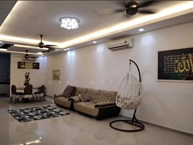 Rumah Teres 2-Tingkat untuk Disewa di Kajang (Selangor) - Hani Nordin - Living Room - PropertyGuru.com.my