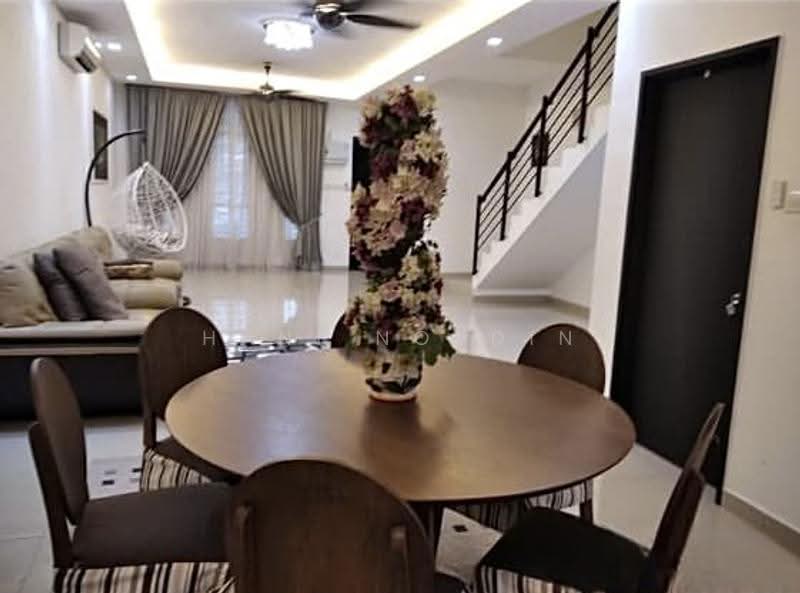 Rumah Teres 2-Tingkat untuk Disewa di Kajang (Selangor) - Hani Nordin - Living Room - PropertyGuru.com.my