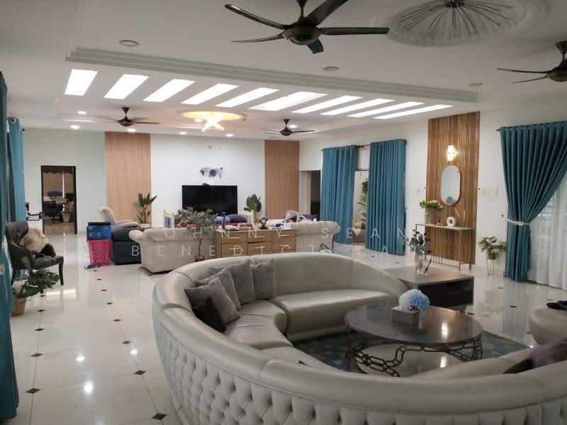 Bungalow House for Sale in Banting (Banting) - Johnny Sean Benedict Tan - Living Room - PropertyGuru.com.my